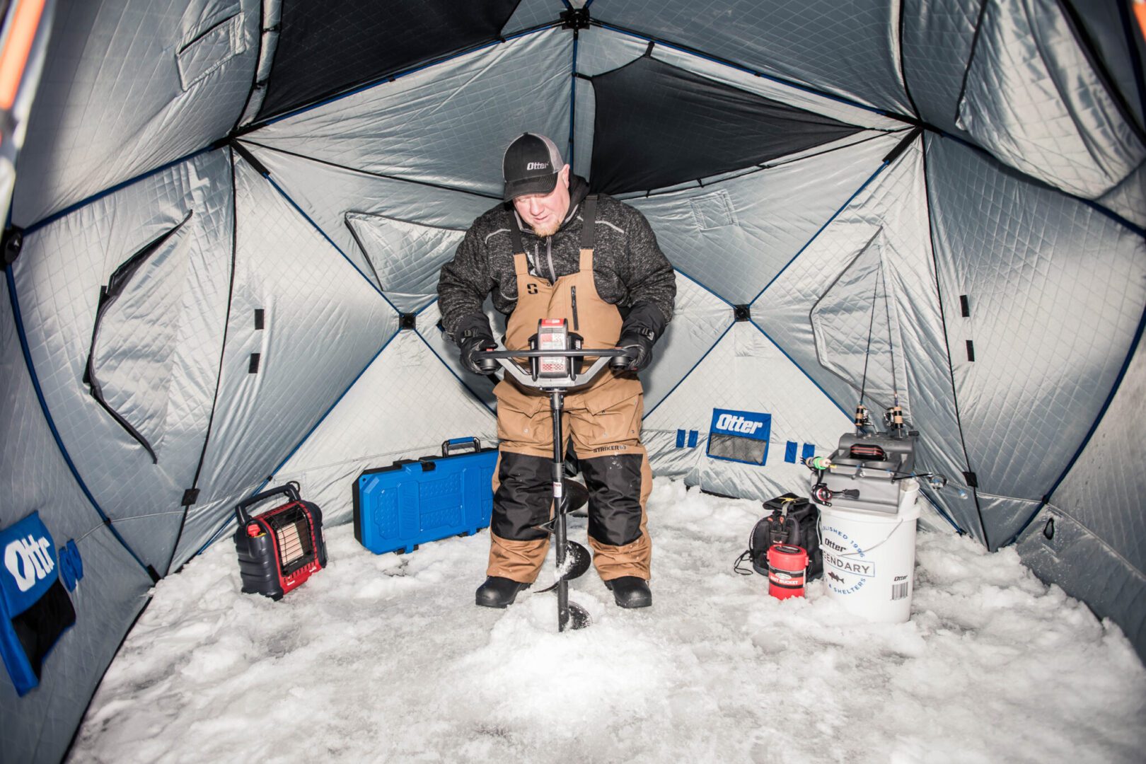 Clam X-500 LOOKOUT Hub Ice Fishing Shelter (NEW FOR 2023) 